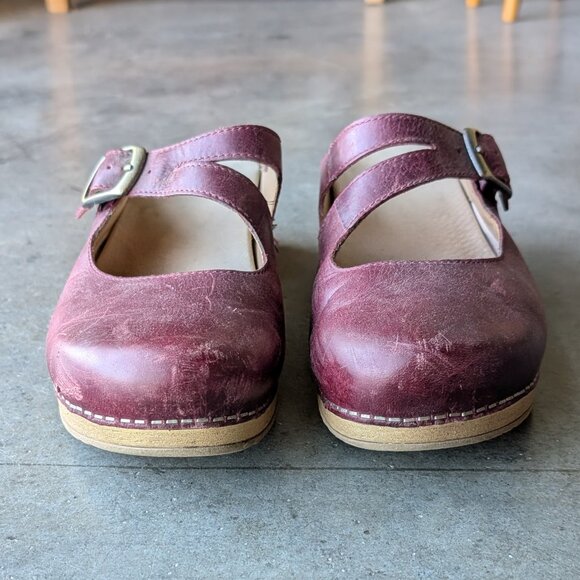 Dansko Britney Waxy Burnished Mule Clog in Wine size 39 - Picture 3 of 12